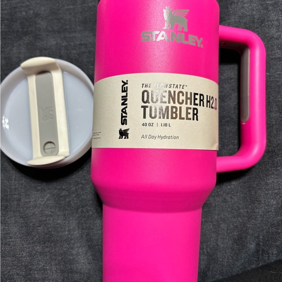 Stanley tumbler - Picture 3 of 6